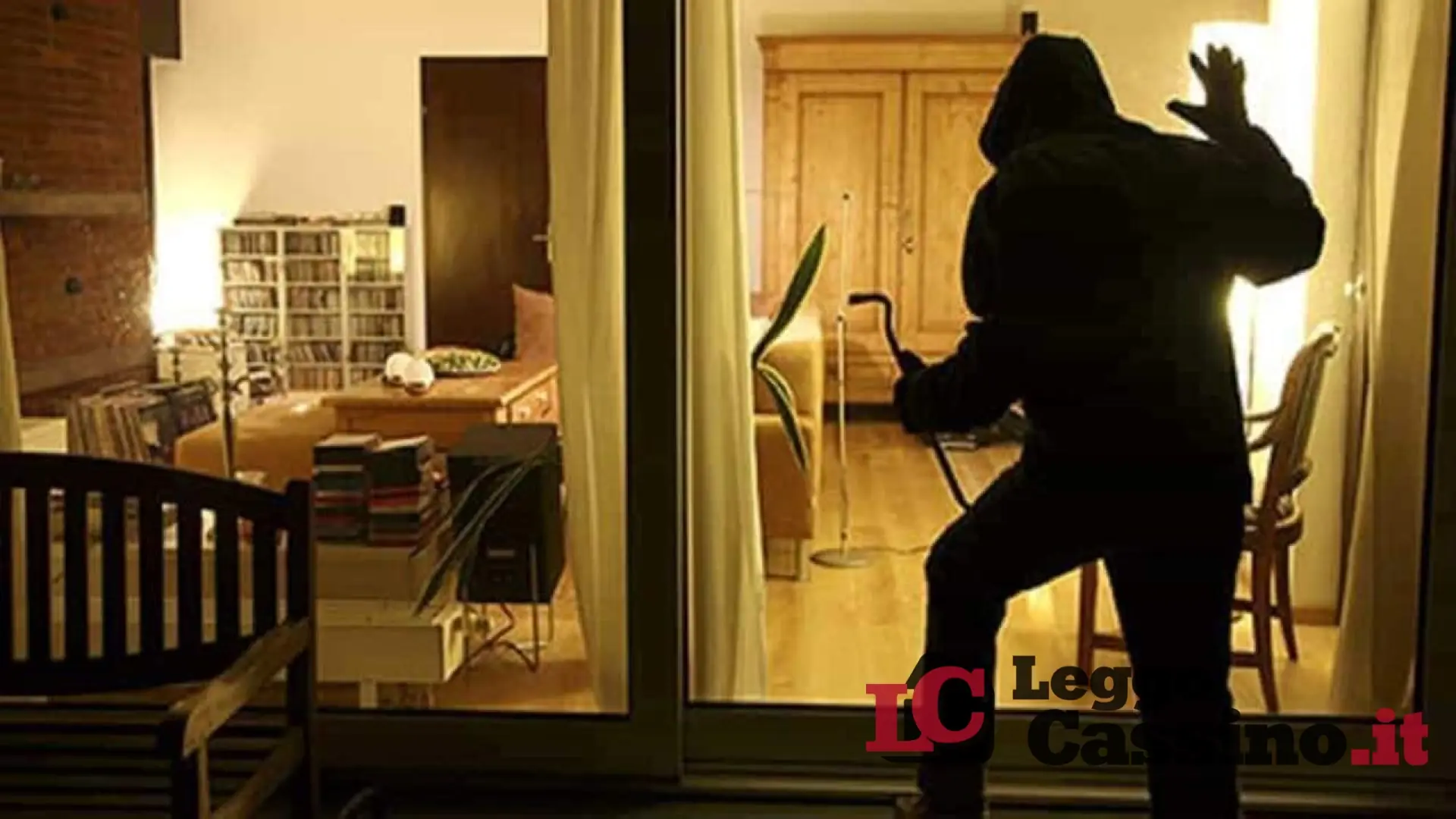 Cassino, allarme furti: abitazione svaligiata in pieno giorno