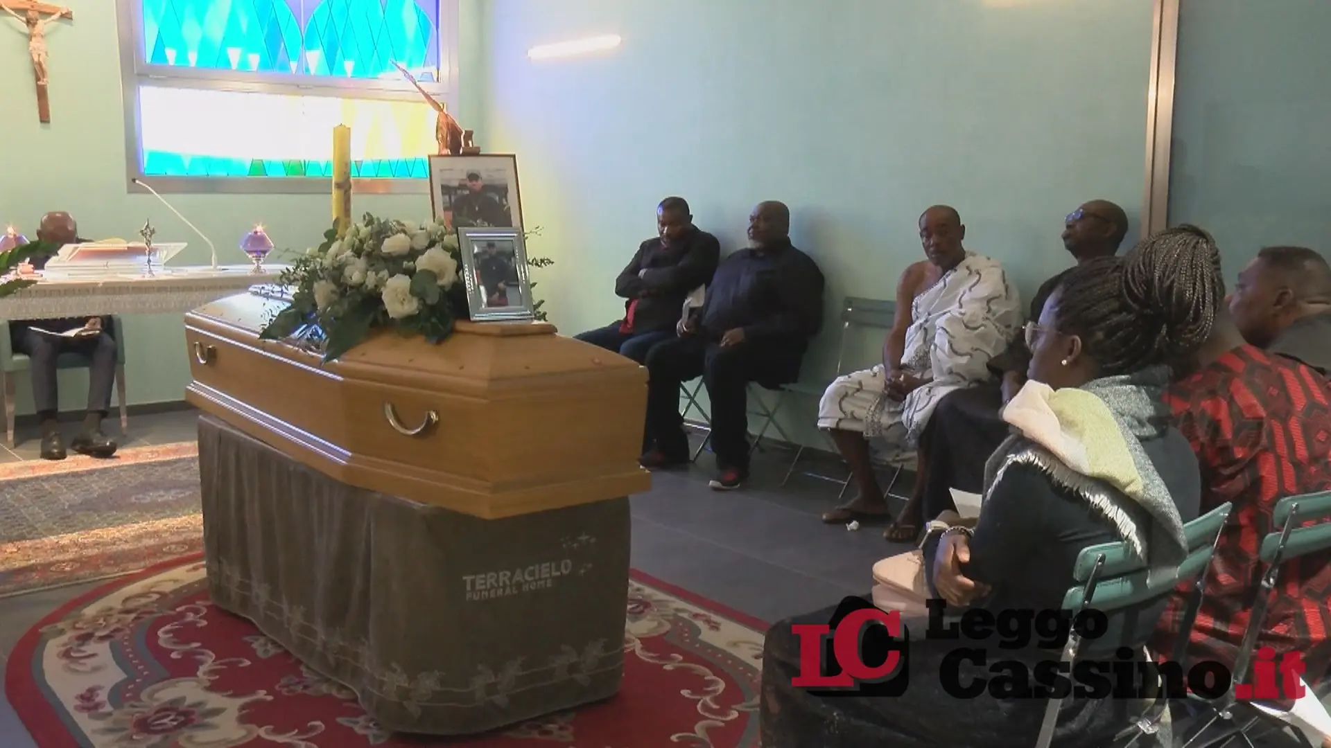 L'ultimo saluto a Charles: Carpi si stringe al dolore per lo studente scomparso a Cassino