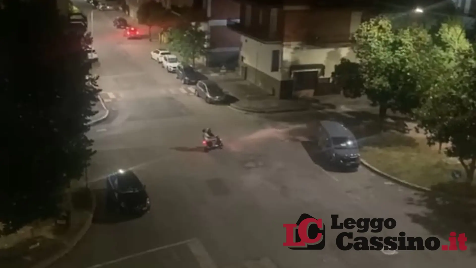 Cassino, notti da incubo in piazza Restagno: la "challenge" dei motorini scatena il panico