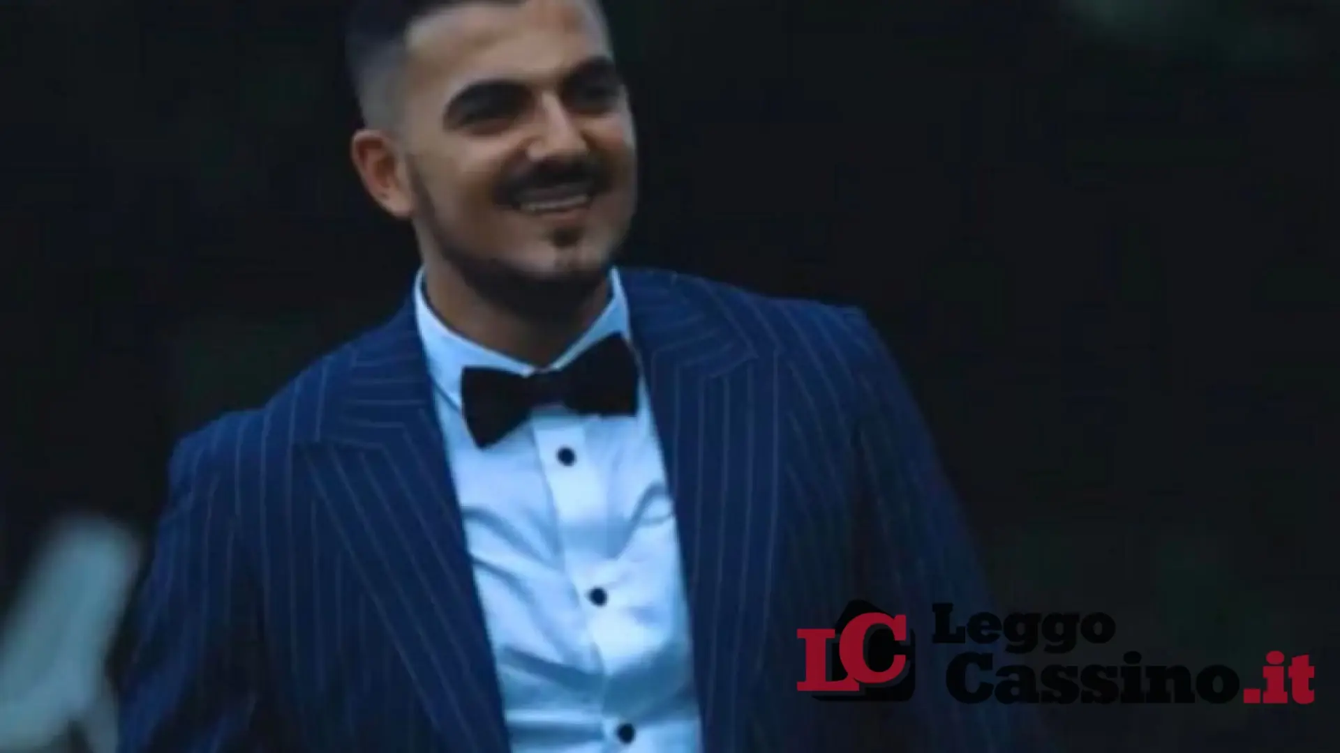 Operaio rientra a casa e viene aggredito: ferito con un coltello