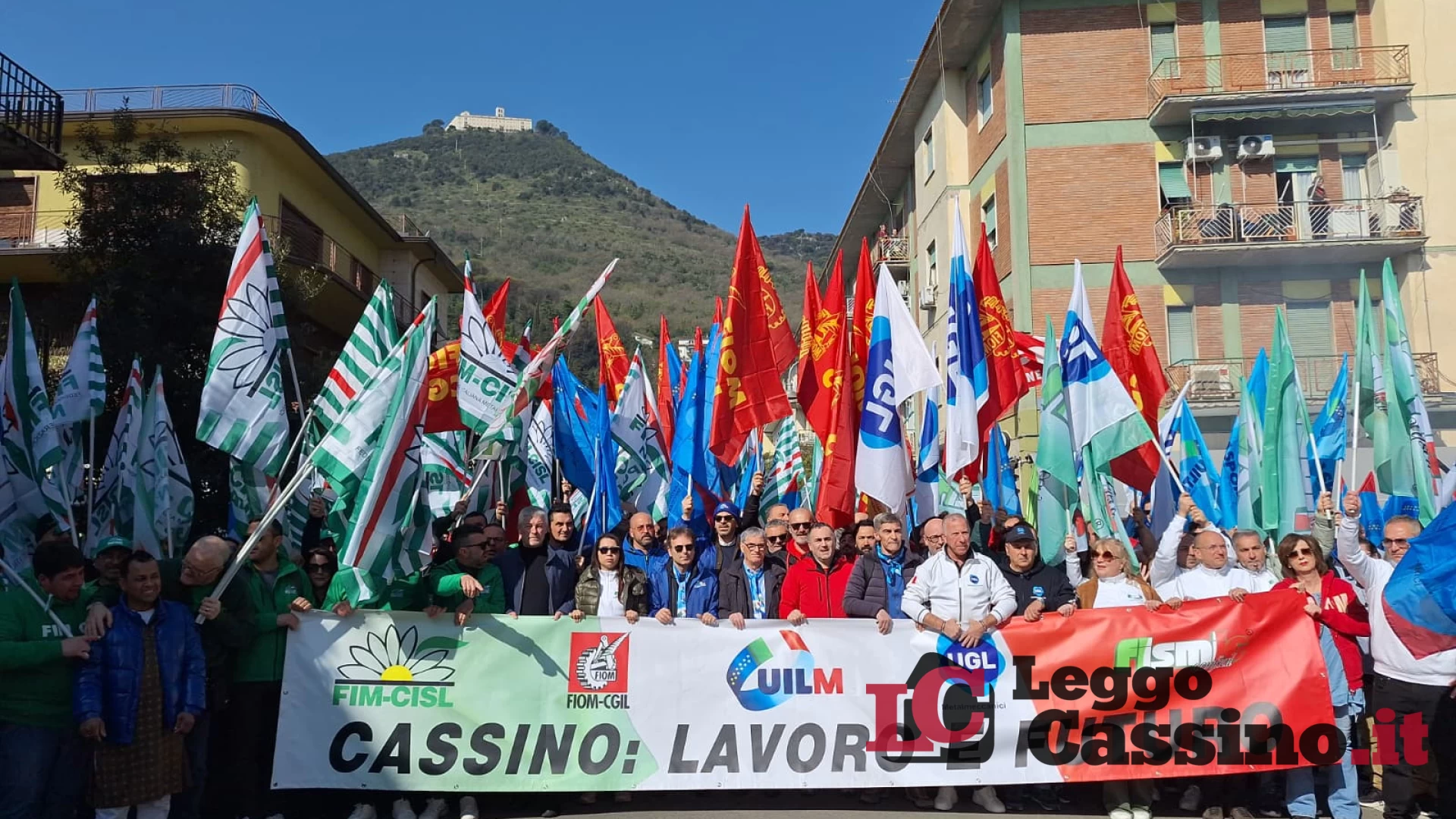 Cassino in rivolta contro lo spettro della chiusura: 4.000 in piazza per difendere Stellantis e l'indotto