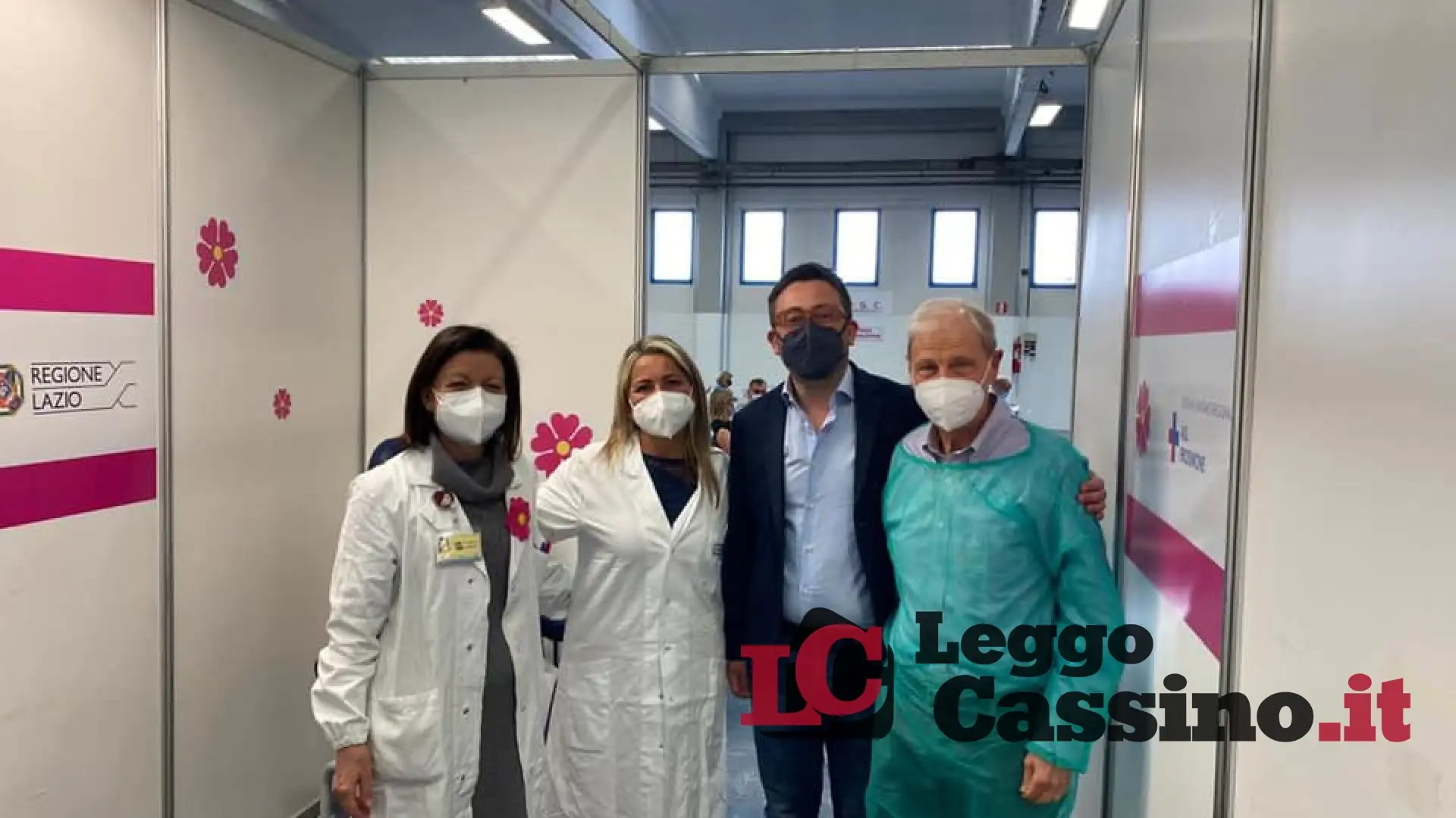 Vaccini, a Torrice avanti tutta. E Buschini si vaccina con lo stesso medico che lo fece nascere