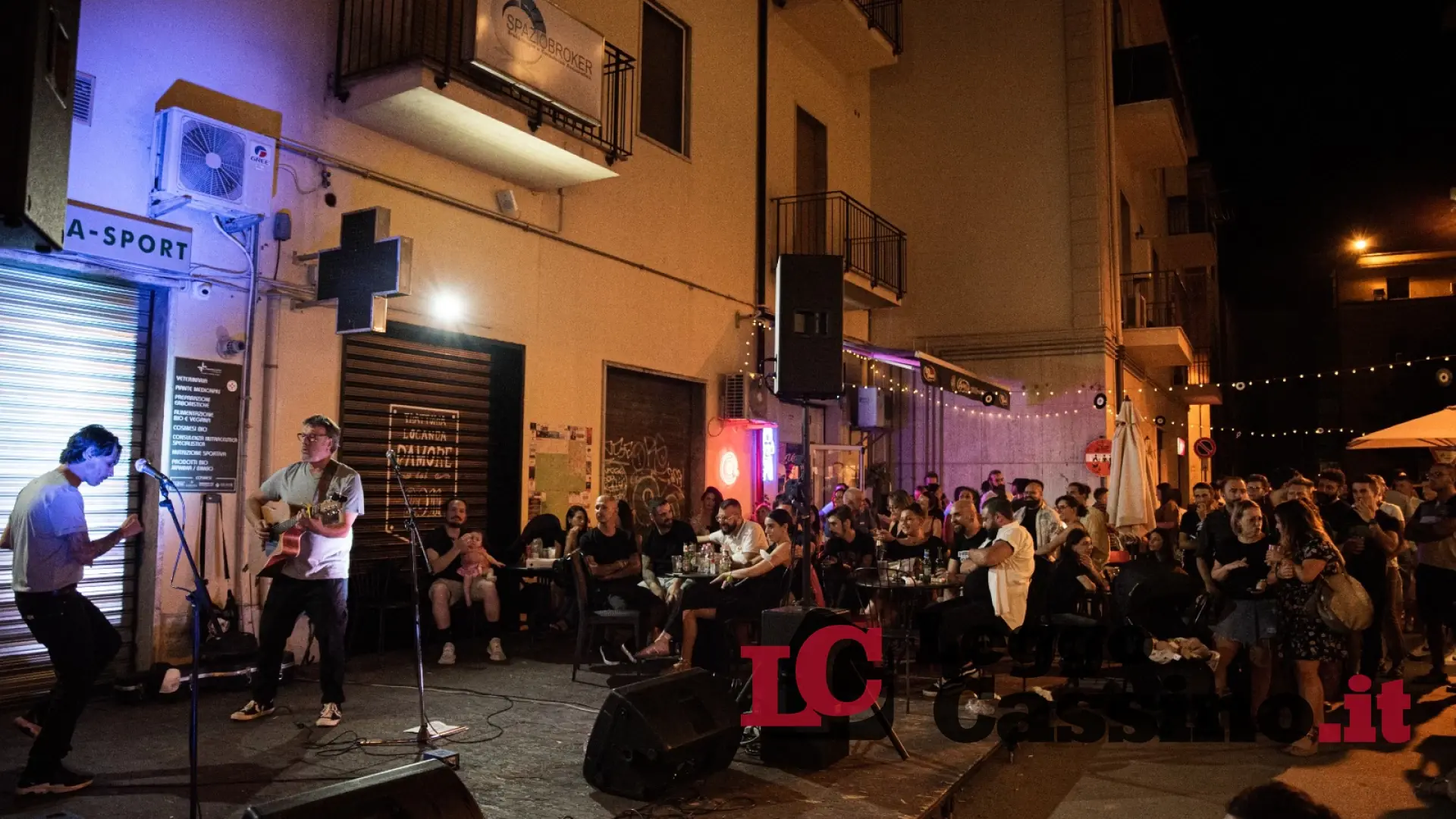 E ora nel "teatro" di Falese arriva la musica di Vasco