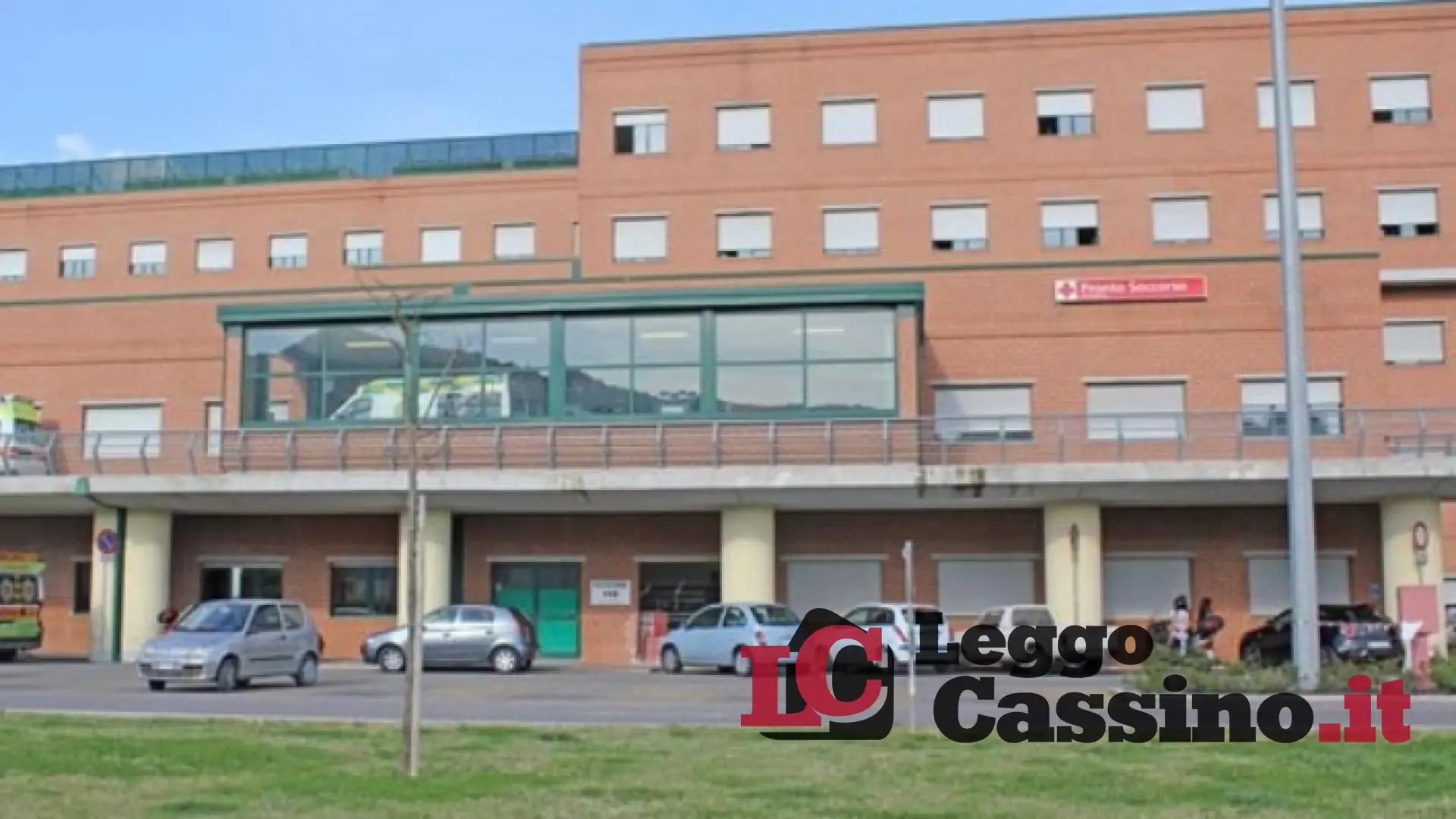 Ha fretta di partorire. Giovane donna entra in travaglio sul treno