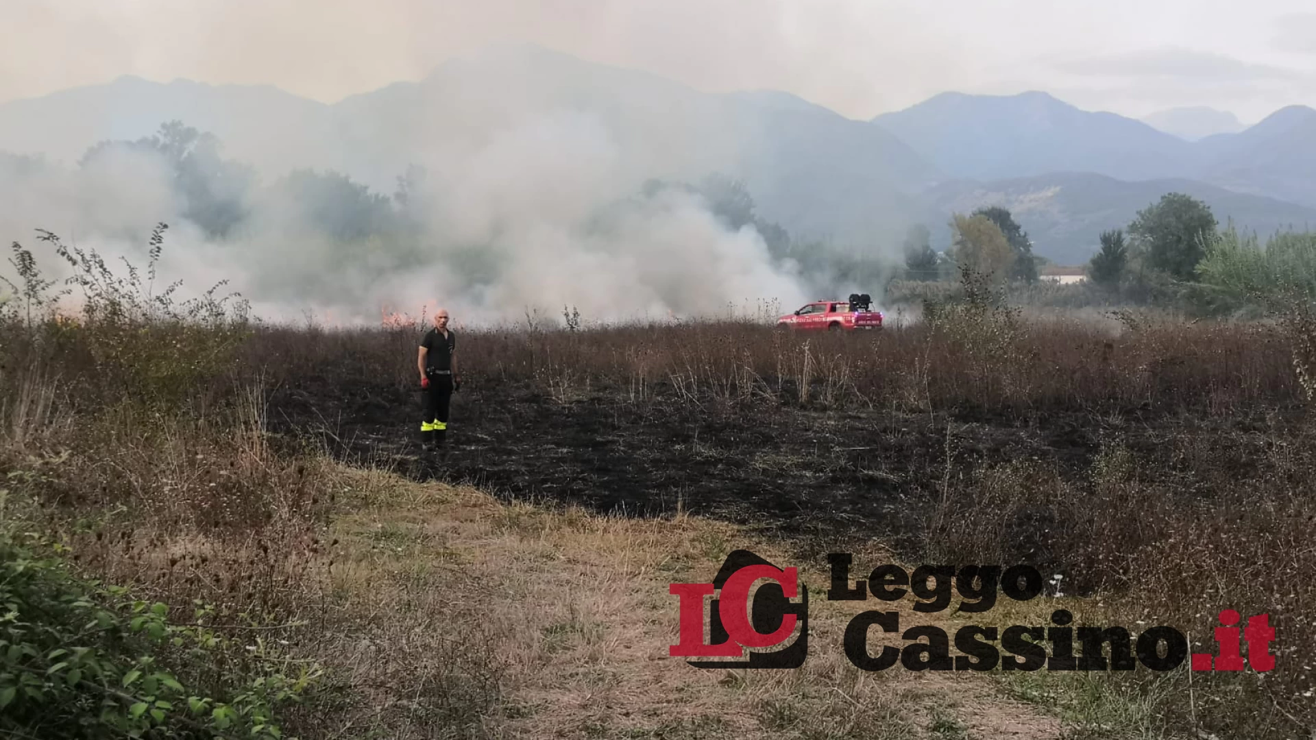 Cassino, fiamme in zona Nocione: vigili del fuoco in azione