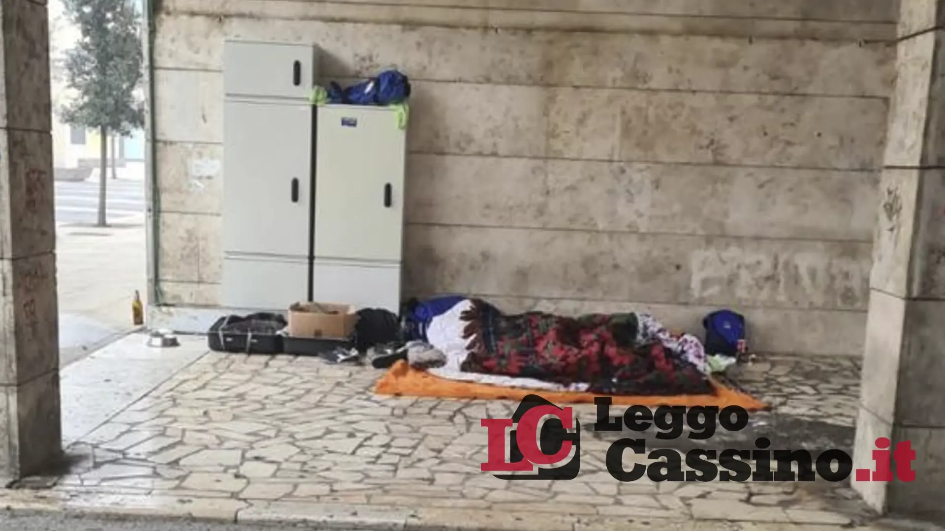 Senzatetto , a Cassino è allarme: "Abbandonati per strada da mesi, vergogna"