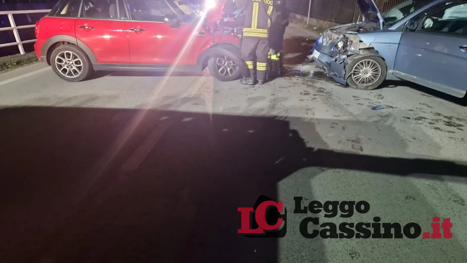 Scontro frontale in via Sant'Angelo, ferita una donna