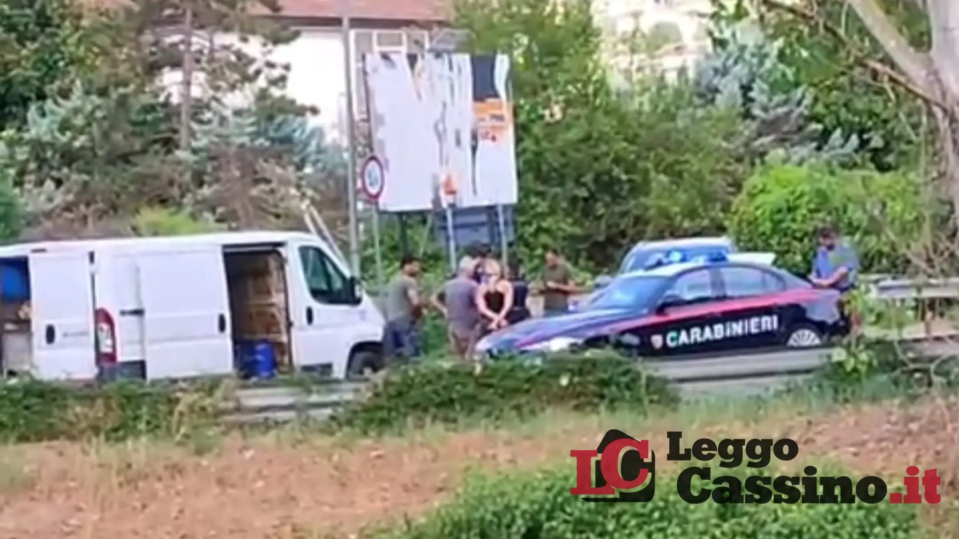 Cassino dichiara guerra alla 'pubblicità selvaggia': ora solo impianti comunali