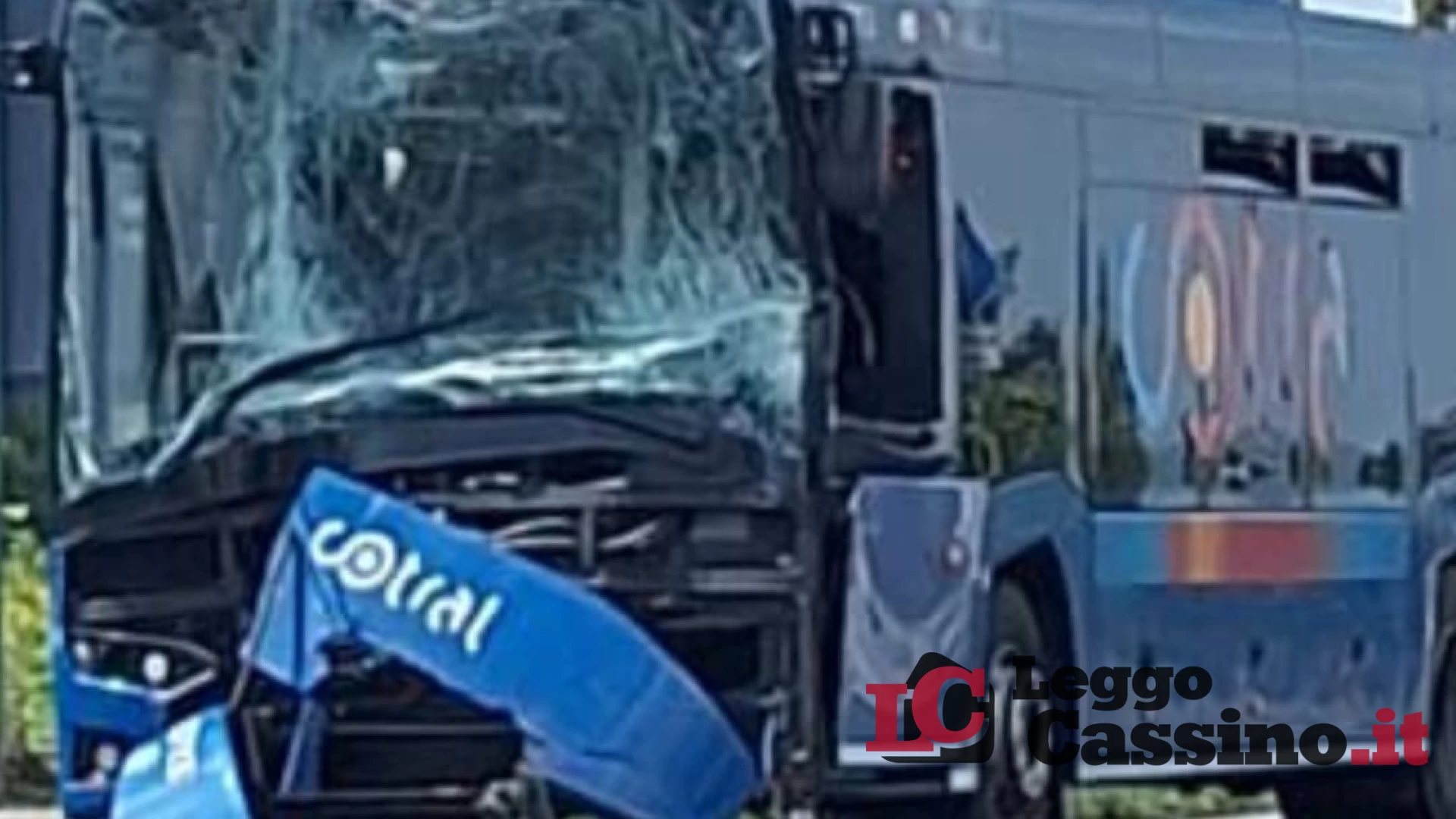 Scontro tra due autobus sulla Casilina: sette feriti e un pa...