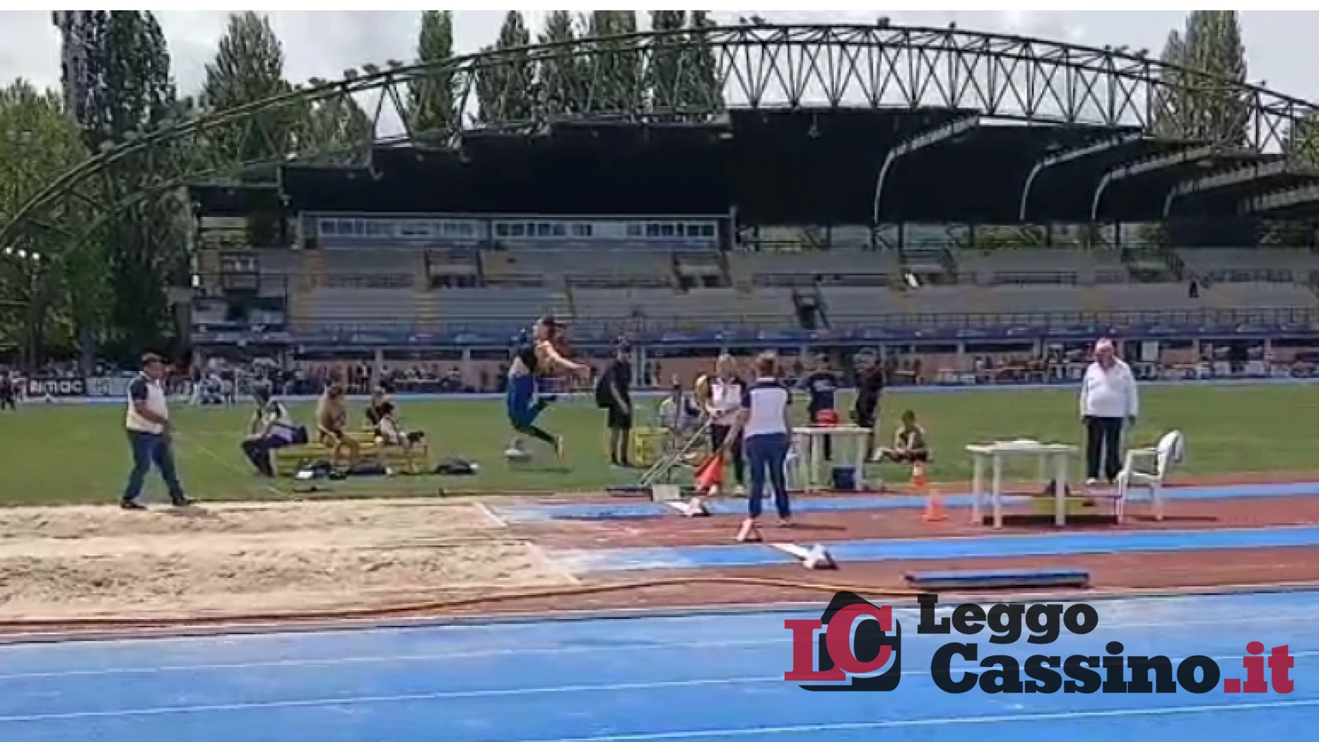 Un salto verso il successo: Serena Burdi conquista il primo...