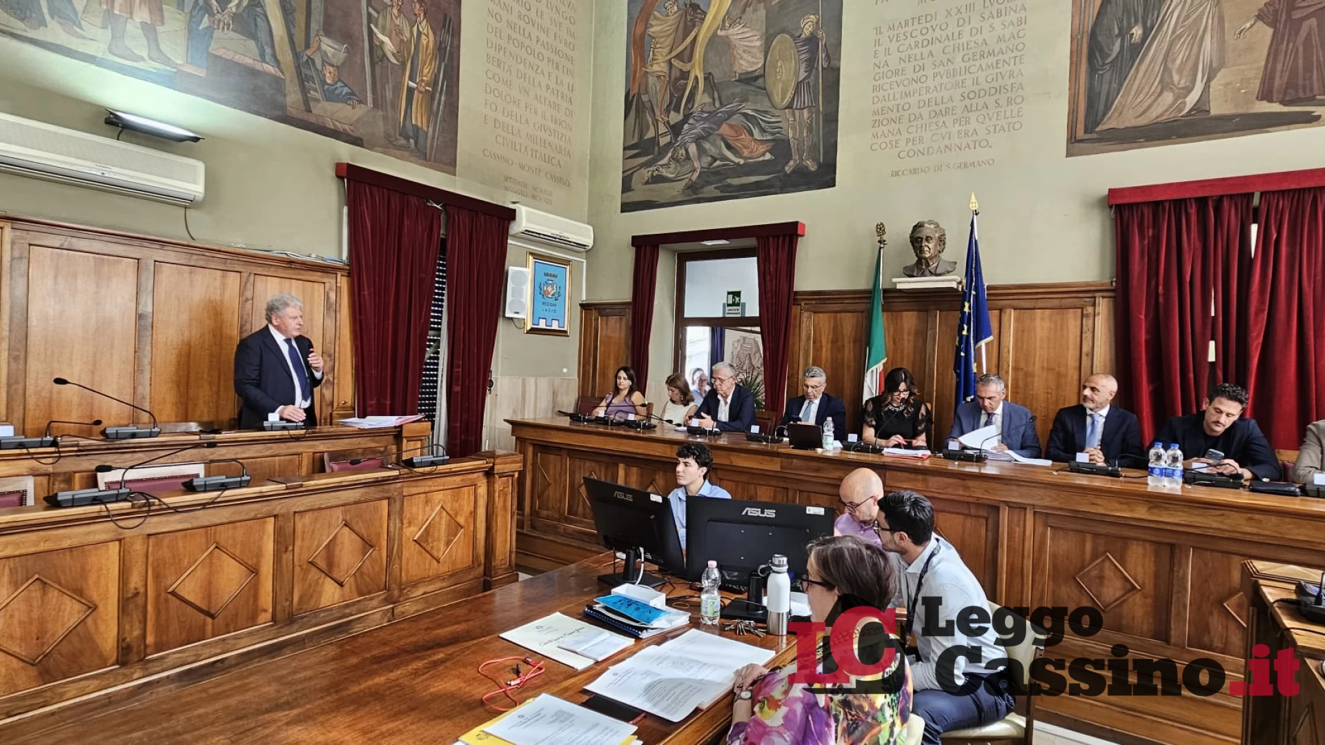 Cassino, scatta l'aumento in bolletta: c'è il rincaro per le tariffe Tari. Ed è subito scontro