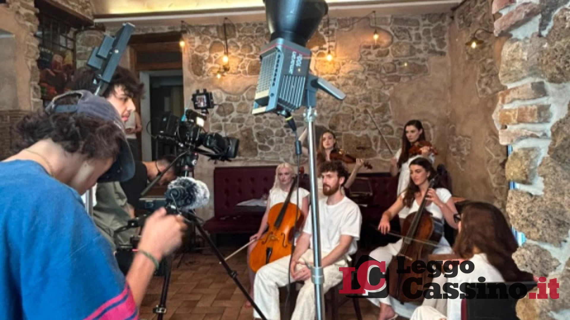 Ciak a San Giorgio a Liri: i Clean Bandit e TÄRA girano un v...