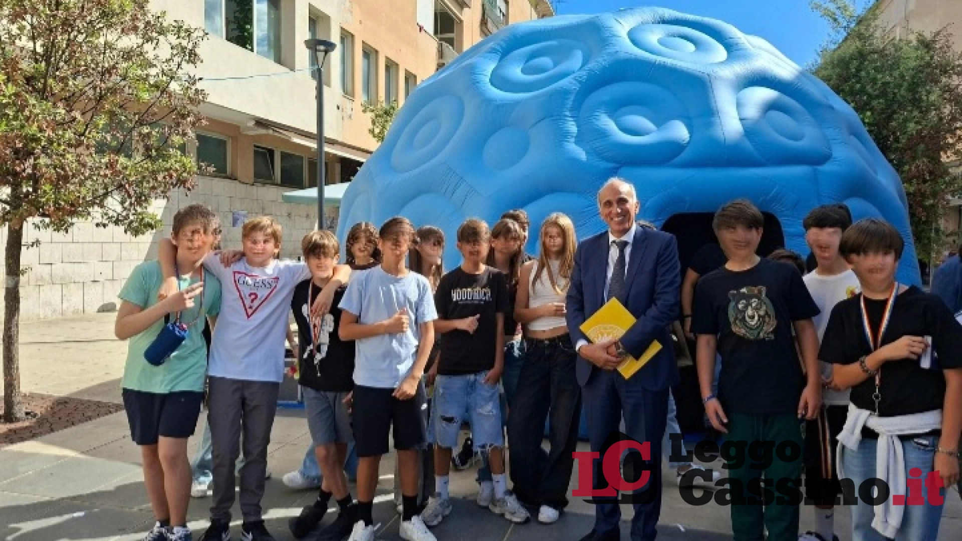 Piccoli ricercatori crescono: la 5A della Pio Di Meo premiata dal rettore Dell’Isola