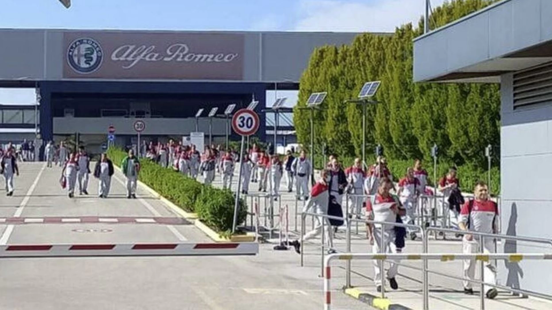 Stellantis, Cassino Plant ancora fermo: un'altra settimana di stop. Ora si attendono risposte sul futuro
